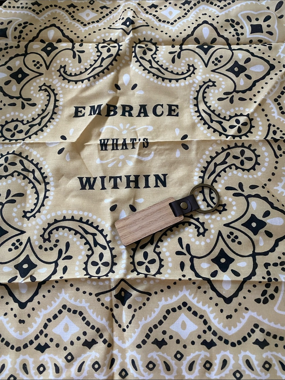 🦩Marlboro bandana with wood keychain set🦩